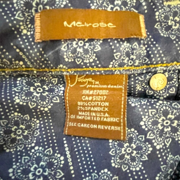 Paige Melrose Straight Leg Low Rise Blue Denim Jeans with Frayed Hem. Size 27 - Picture 9 of 10